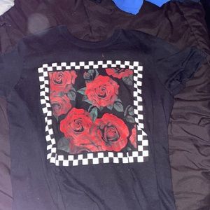 Rose tee